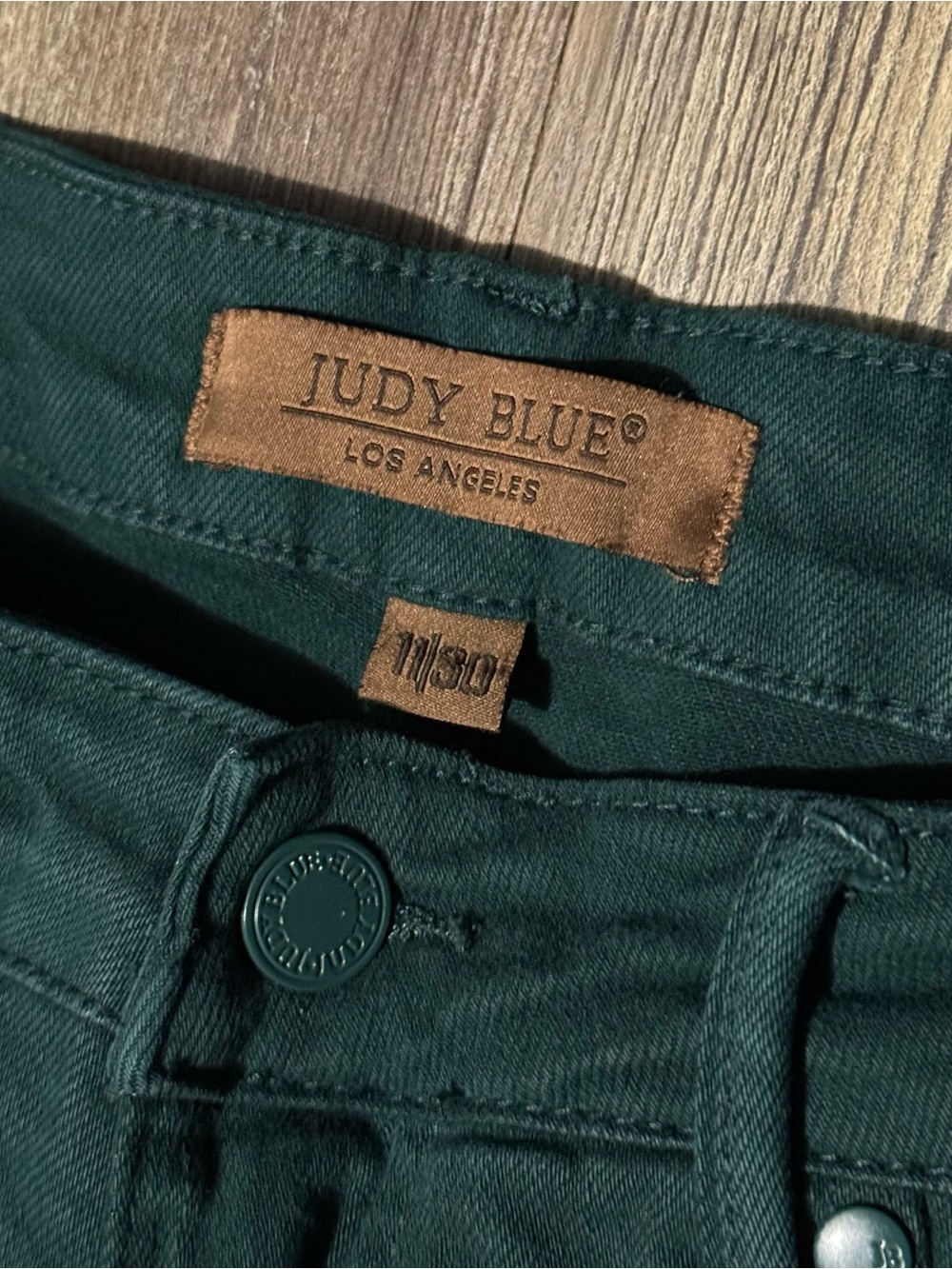 Judy Blue Garment Dyed Wide Cropped Jeans Women's 11/30 High Rise in Dark Green - Picture 3 of 7
